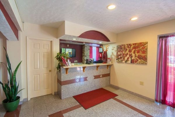 Hotel Red Roof Crossville (Woodlawn)